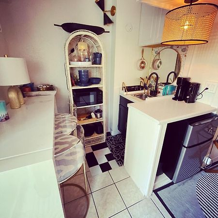 Seashore Waikiki Studio 1 Block From A Beach No Resort Fees Honolulu Ngoại thất bức ảnh